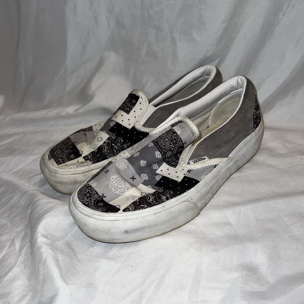Vans White Gray Black Classic Slip On Bandana Shoes Men’s 6.5 Women’s 8